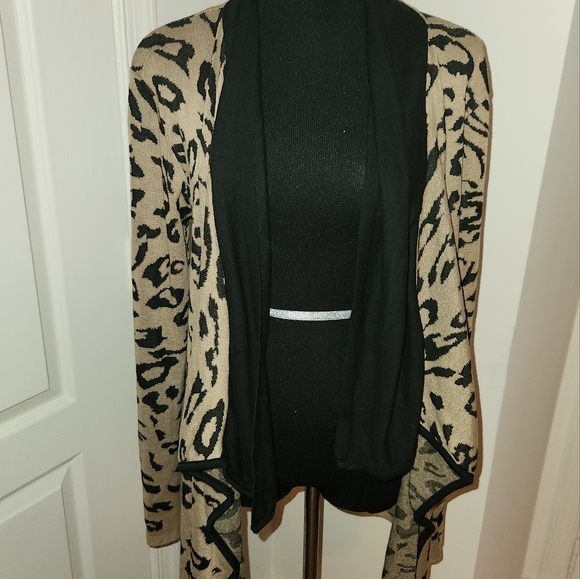 ASHLEY STEWART LEPORARD CARDIGAN !! - Picture 6 of 6